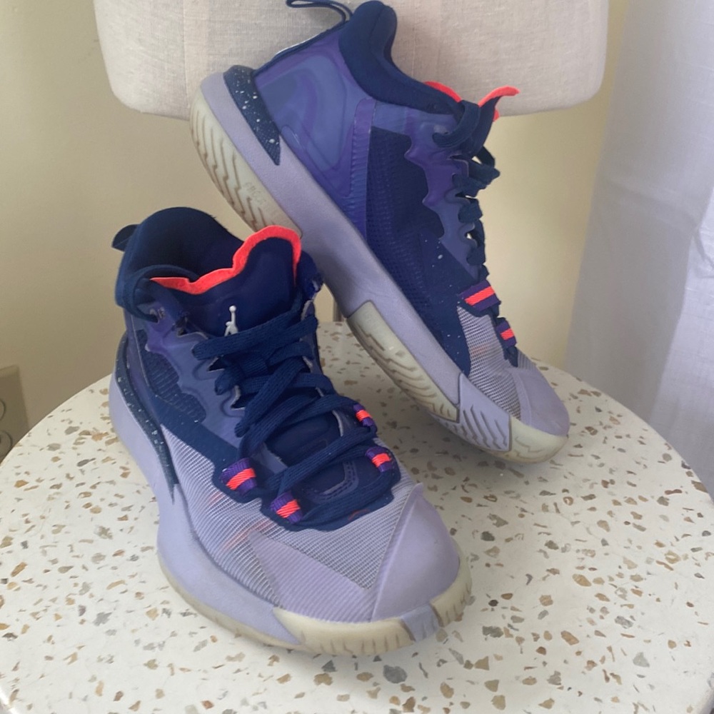 Zion Williams JORDANS for boys size 4.5 youth